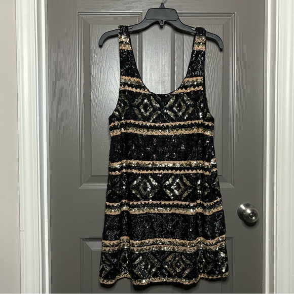 🥂 Free People Fully Sequined Mini Dress Aztec /Geo Design M Black Gold Silver - Picture 2 of 10